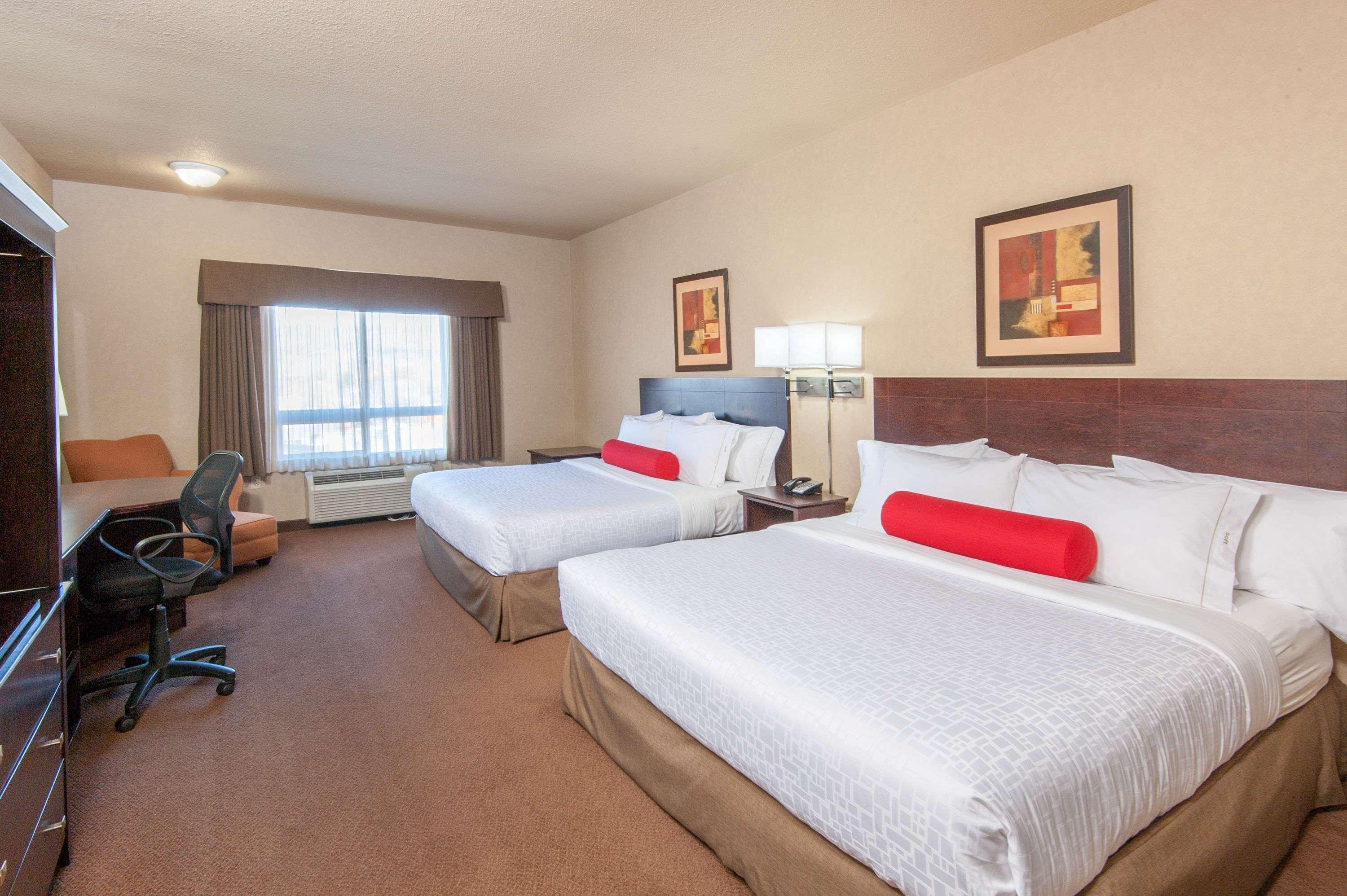 Ramada By Wyndham Drumheller Hotel & Suites Exterior photo